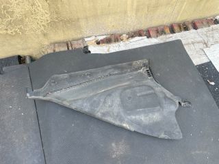 bontott BMW 3 GT Bal Levélrács Záróvég