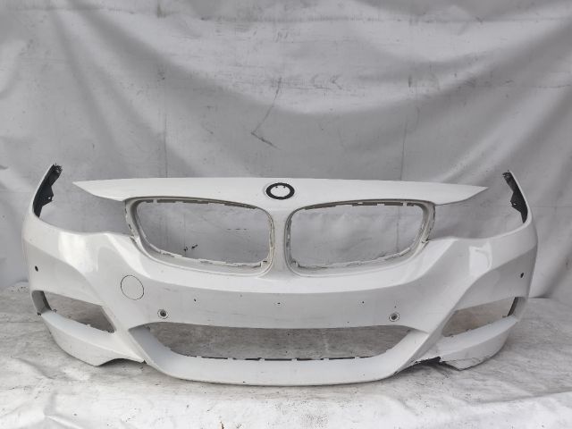 bontott BMW 3 GT Első Lökhárító (Üresen)