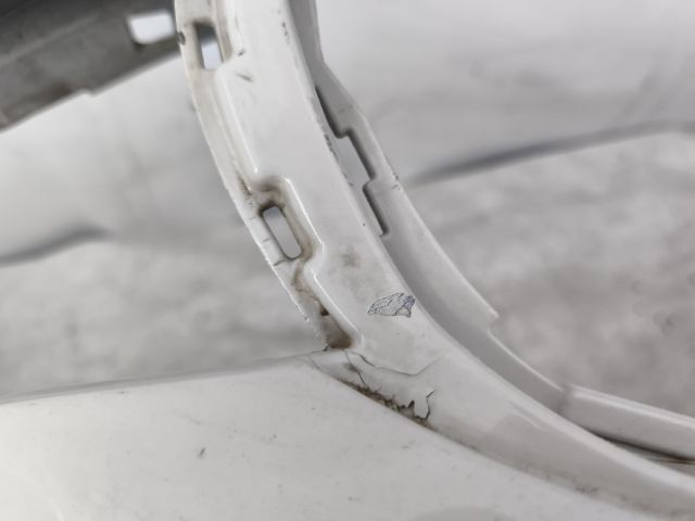 bontott BMW 3 GT Első Lökhárító (Üresen)