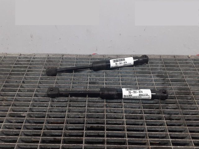 bontott BMW 3 GT Gázrugós Kitámasztó Teleszkóp Motorháztető