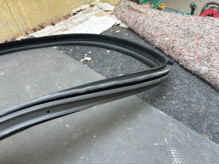 bontott BMW 3 GT Jobb első Gumikéder