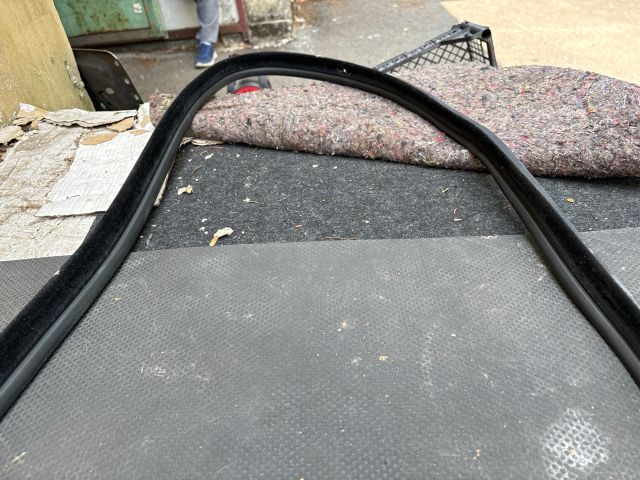 bontott BMW 3 GT Jobb első Gumikéder