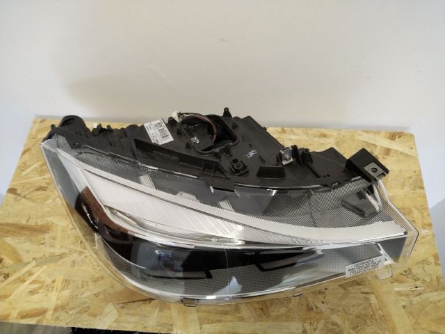 bontott BMW 3 GT Jobb Fényszóró