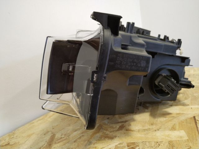 bontott BMW 3 GT Jobb Fényszóró