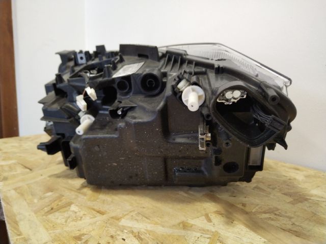 bontott BMW 3 GT Jobb Fényszóró