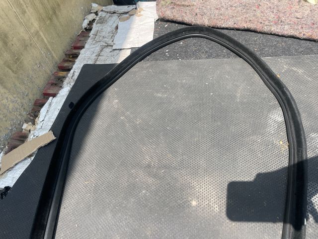 bontott BMW 3 GT Jobb hátsó Gumikéder