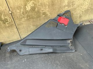 bontott BMW 3 GT Jobb Levélrács Záróvég