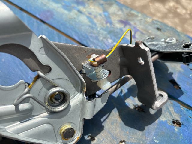 bontott BMW 3 GT Kézifék Kar