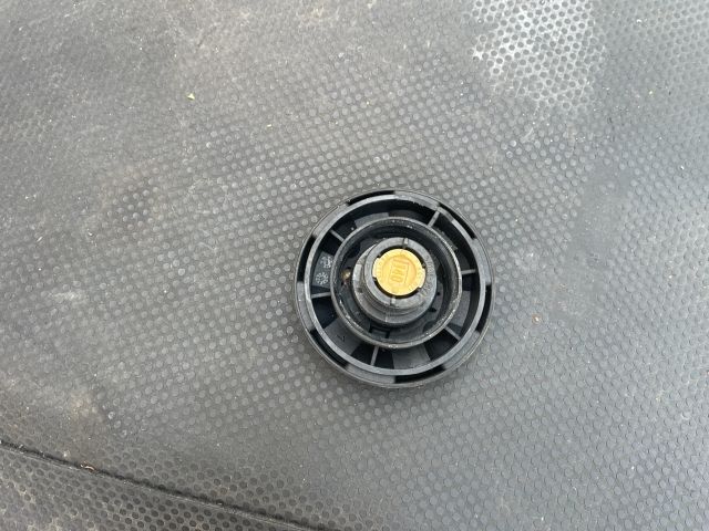 bontott BMW 3 GT Kiegyenlítőtartály Sapka