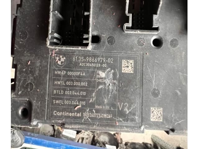 bontott BMW 4 Biztosítéktábla Motortér