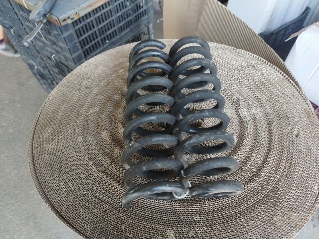 bontott BMW 4 Hátsó Rugó Pár