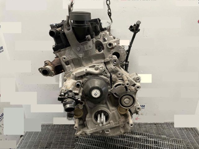 bontott BMW 4 Motor (Fűzött blokk hengerfejjel)