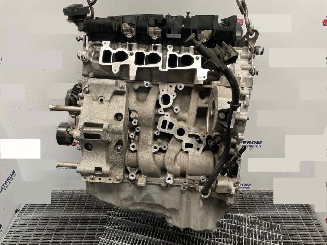 bontott BMW 4 Motor (Fűzött blokk hengerfejjel)