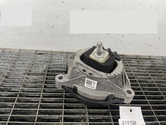 bontott BMW 4 Motor Tartó Bak (Pozíciófüggetlen)