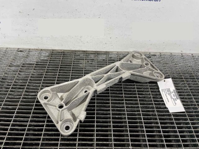 bontott BMW 4 Váltó Tartó Bak (Pozíciófüggetlen)