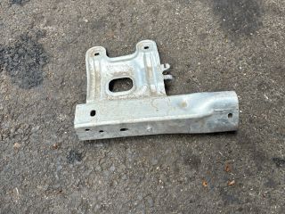 bontott BMW 4 Bal első Lökhárító Merevítő Tartó (Fém)