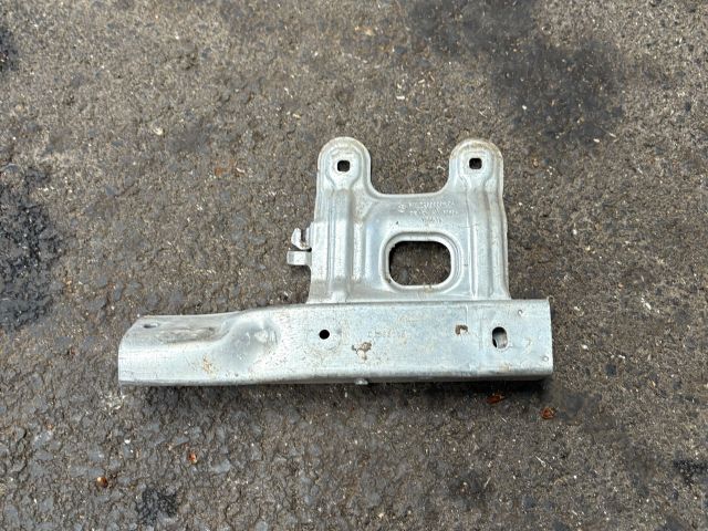 bontott BMW 4 Bal első Lökhárító Merevítő Tartó (Fém)