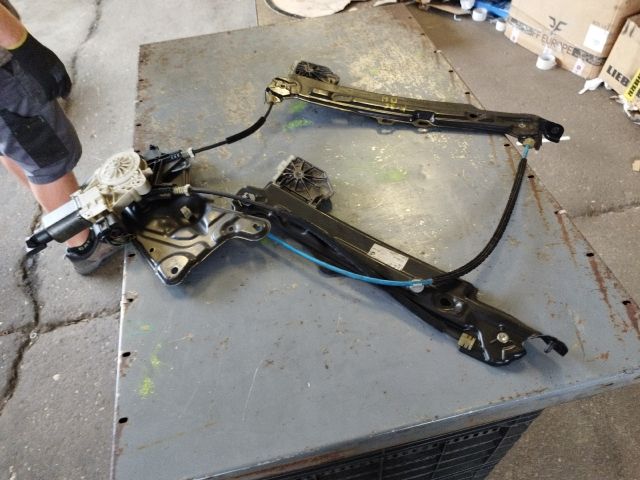 bontott BMW 4 Bal hátsó Ablakemelő Szerkezet (Elektromos)