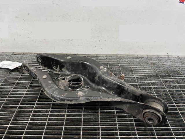 bontott BMW 4 Bal hátsó Alsó Lengőkar