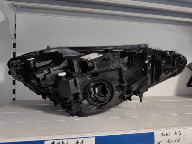 bontott BMW 4 Bal Ledes Fényszóró