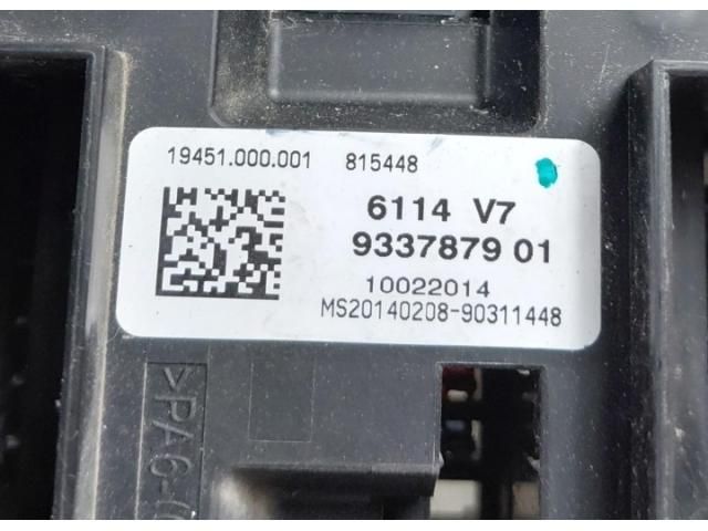 bontott BMW 4 Biztosítéktábla Csomagtér