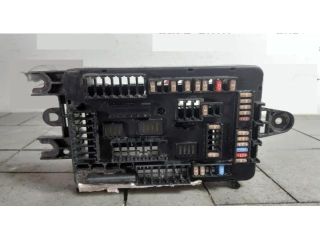 bontott BMW 4 Biztosítéktábla Utastér