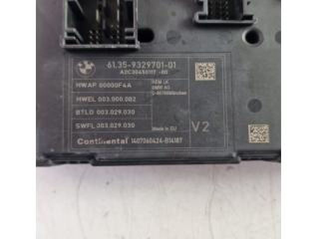 bontott BMW 4 Biztosítéktábla Utastér