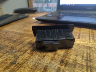 bontott BMW 4 Csomagtér Nyitó Kar / Gomb