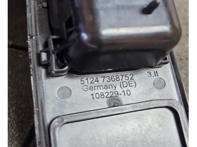 bontott BMW 4 Csomagtérajtó Kilincs