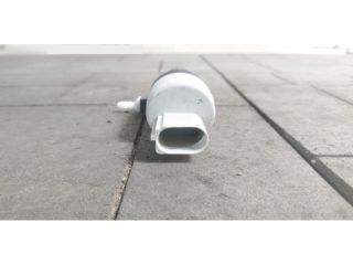 bontott BMW 4 Első Ablakmosó Szivattyú