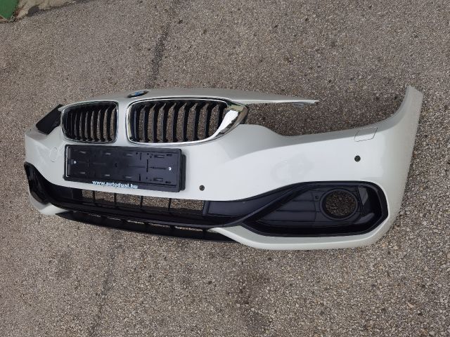 bontott BMW 4 Első Lökhárító (Részeivel)