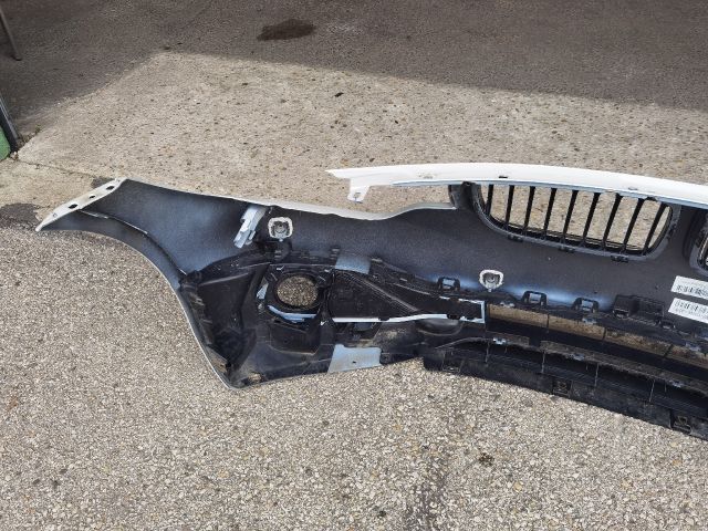 bontott BMW 4 Első Lökhárító (Részeivel)