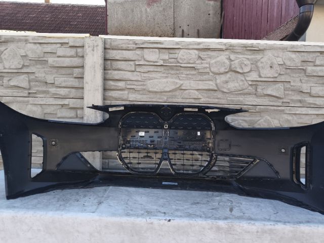 bontott BMW 4 Első Lökhárító (Részeivel)