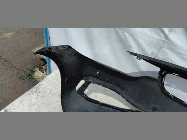 bontott BMW 4 Első Lökhárító (Üresen)