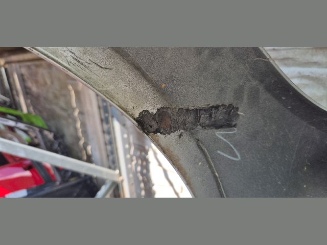 bontott BMW 4 Első Lökhárító (Üresen)