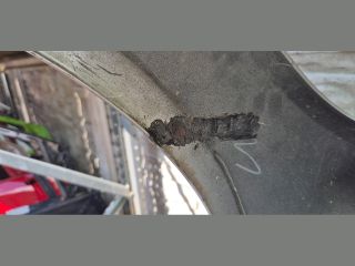 bontott BMW 4 Első Lökhárító (Üresen)