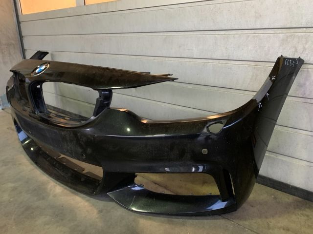 bontott BMW 4 Első Lökhárító (Üresen)