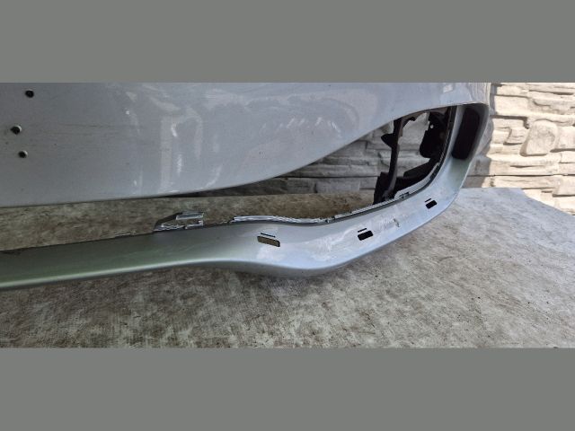 bontott BMW 4 Első Lökhárító (Üresen)