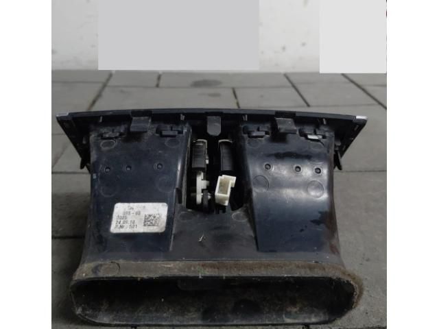 bontott BMW 4 Hátsó középső Szellőző