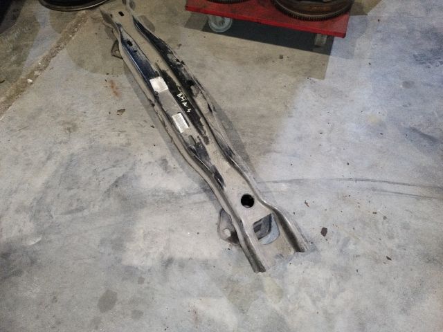 bontott BMW 4 Hátsó Lökhárító Merevítő (Fém)