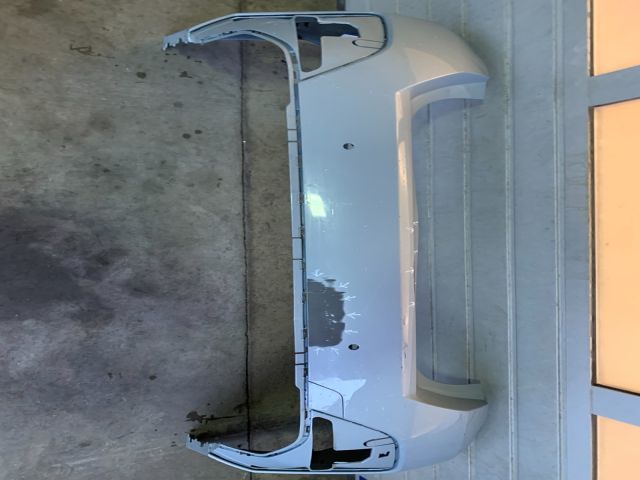 bontott BMW 4 Hátsó Lökhárító (Üresen)