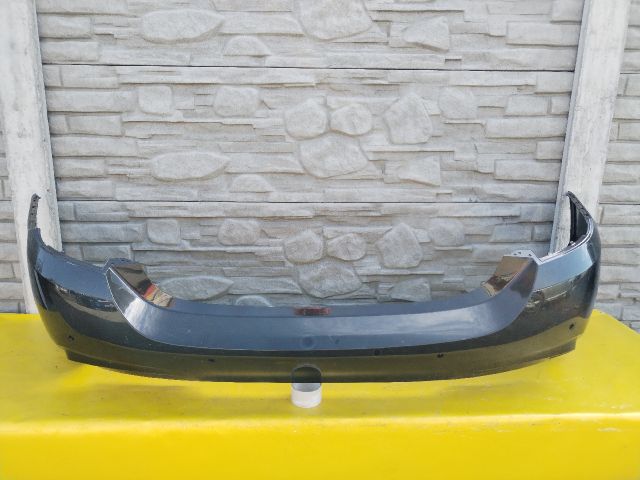 bontott BMW 4 Hátsó Lökhárító (Üresen)