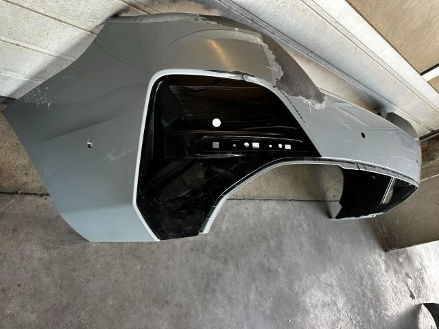 bontott BMW 4 Hátsó Lökhárító (Üresen)