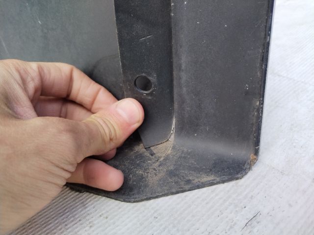 bontott BMW 4 Hátsó Lökhárító (Üresen)