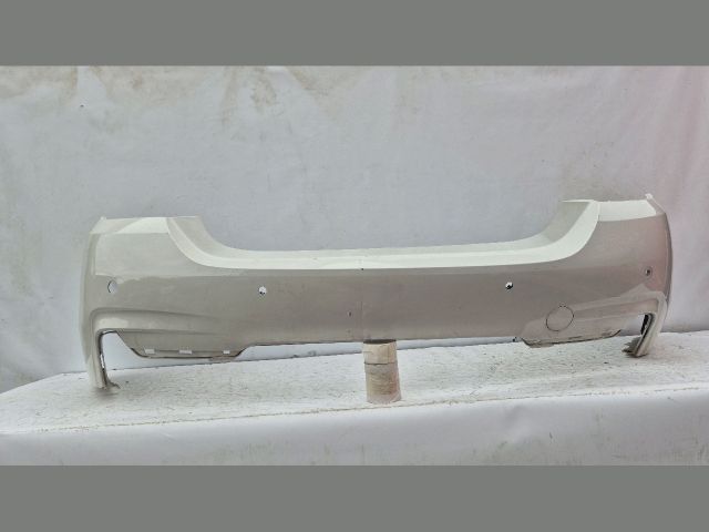 bontott BMW 4 Hátsó Lökhárító (Üresen)