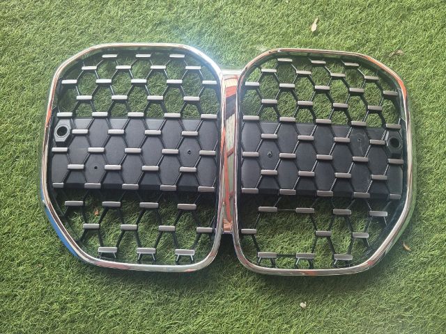 bontott BMW 4 Hűtőrács