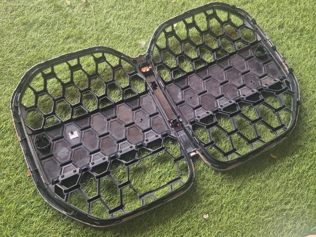 bontott BMW 4 Hűtőrács