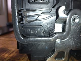 bontott BMW 4 Jobb első Ajtózár