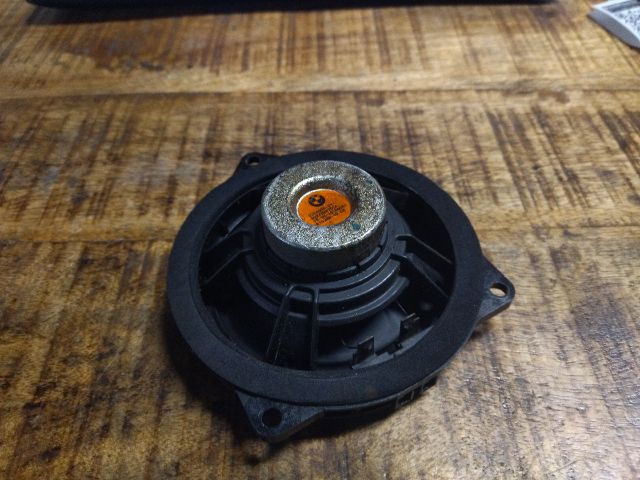 bontott BMW 4 Jobb első Hangszóró