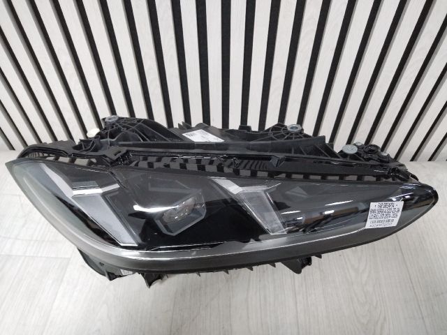 bontott BMW 4 Jobb Fényszóró